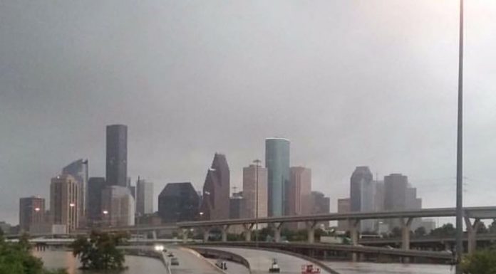 NEWS – Furacão Harvey atinge o estado do Texas deixando milhares de desabrigados. Furacão Harvey 4