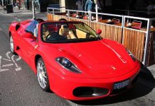 Crônica – A Loira da Ferrari Vermelha em Cabo Frio.