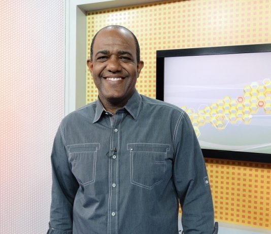 Maria Júlia Coutinho e Abel Neto, dois extraordinários jornalistas negros no comando.