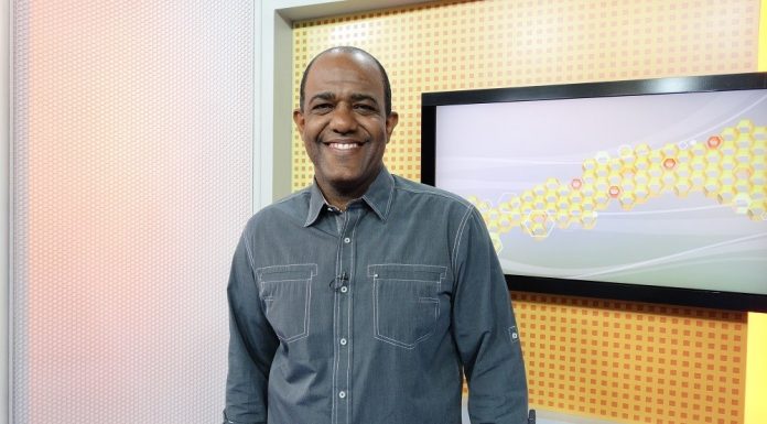 Maria Júlia Coutinho e Abel Neto, dois extraordinários jornalistas negros no comando.