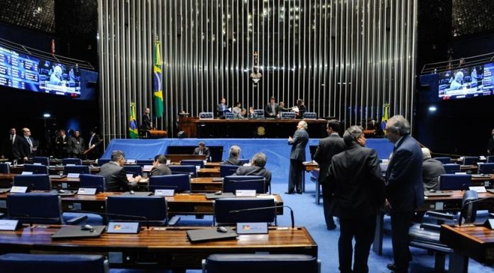 Atenção brasileiros que trabalham nos Estados Unidos, foi assinado e aprovado o acordo que permite você juntar o tempo de trabalho no Brasil e USA e aposentar.