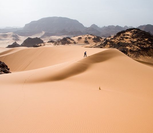 Limpeza interior no deserto
