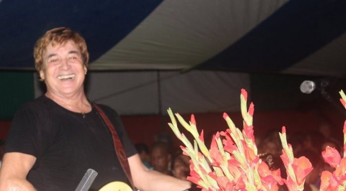 Espetacular Bebeto, amigo Bebeto, cadê você? Estamos com saudades da suas mágicas e incomparáveis apresentações.