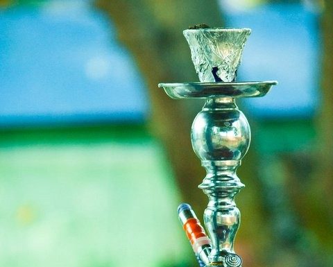 Comissão da Câmara aprova proibição da venda de NARGUILÉS para menores – Uso do NARGUILÉS equivale a fumar 100 cigarros