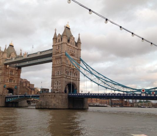 Duas Pontes, Um Poema