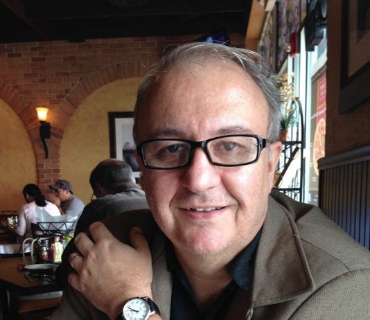 “VIP” Ariel Seleme – Diplomata, Economista, Escritor e colaborador assíduo das nossas publicações – Divirtam-se com o Caso das Malas.