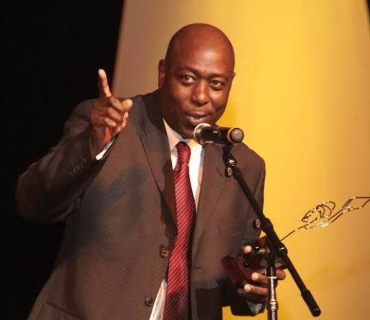 Poesia – O Jornal Vida Brasil É deveras importante.