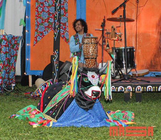 Espetacular apresentação do “Bumba Meu Boi” em Houston Texas.