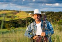 LIVE – Prosa na Fazenda! O excelente cantor Sertanejo Gleno Rossi, organiza evento para arrecadar fundos para os músicos de Brasília.
