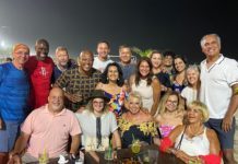 Encontro em Copacabana, que aconteceu no dia 22 de Janeiro, entre os brasileiros que moravam em Houston, Texas, e os que continuam morando na cidade. Celebraram 30 anos de amizade.