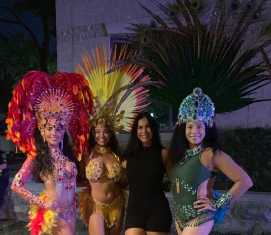 Vip – Flavia dos Santos Rocha – Atriz e professora de dança brasileira – Orgulho da comunidade.