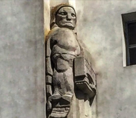 Crônica – A história do desconhecido “Monumento ao Suborno”, único no mundo e em plena Avenida 9 de julho, em Buenos Aires, Argentina.