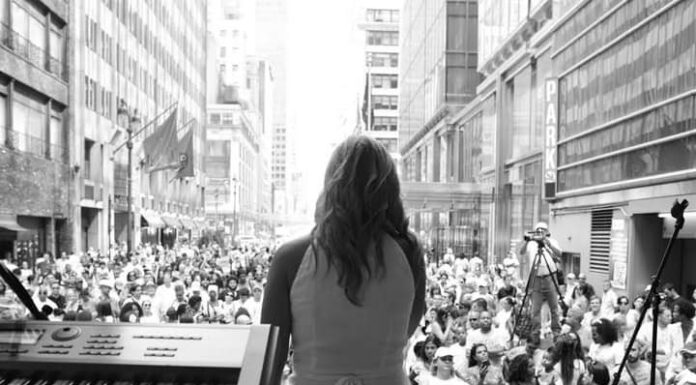 Crônica – O Brasil – Os brasileiros que saíram em buscas de sonhos além do horizonte.