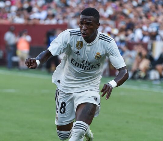 Vinícius Junior, a vida continua, e a luta também. Sim, faça 10 vezes mais.