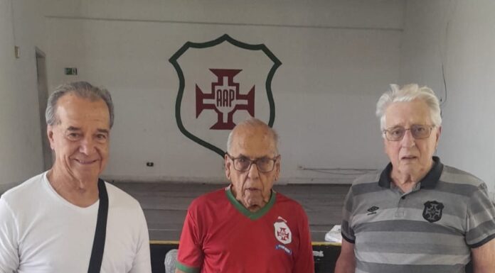 VIP – O eterno “Palito”, Reginald Ramires, recebe homenagem da Portuguesa Santista e da cidade de Santos.
