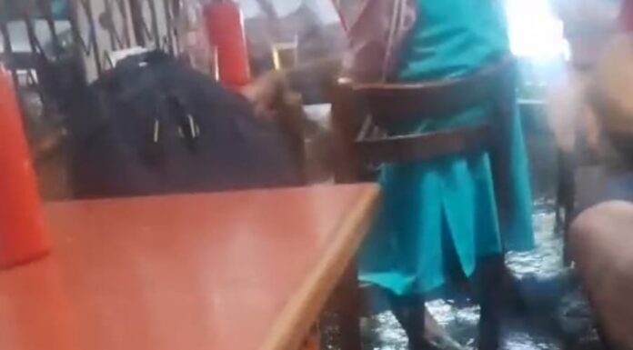 Crônica – O Rio de Janeiro não é para amadores. Pés de um poeta na cadeira e um chopp na mão.