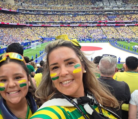 Crônica – Ainda reunindo cenas de um dia histórico para nós duas! Nossa primeira Copa do Mundo Live!